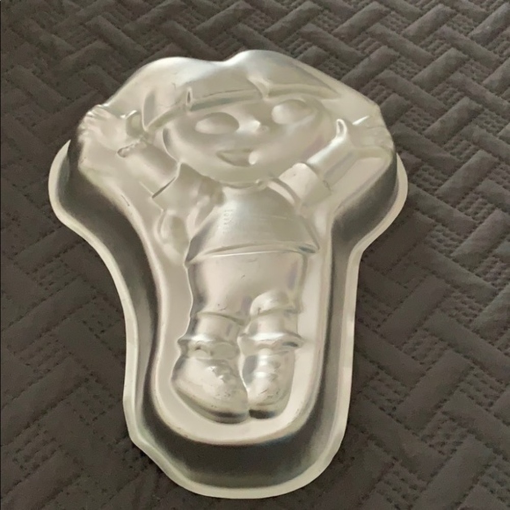 Wilton Preferred Dora The Explorer Cake Pan  Used